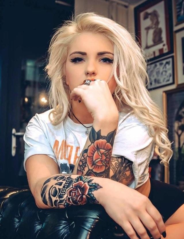 Ирен привлекальеная девушка из Никольского цена от 3000 руб