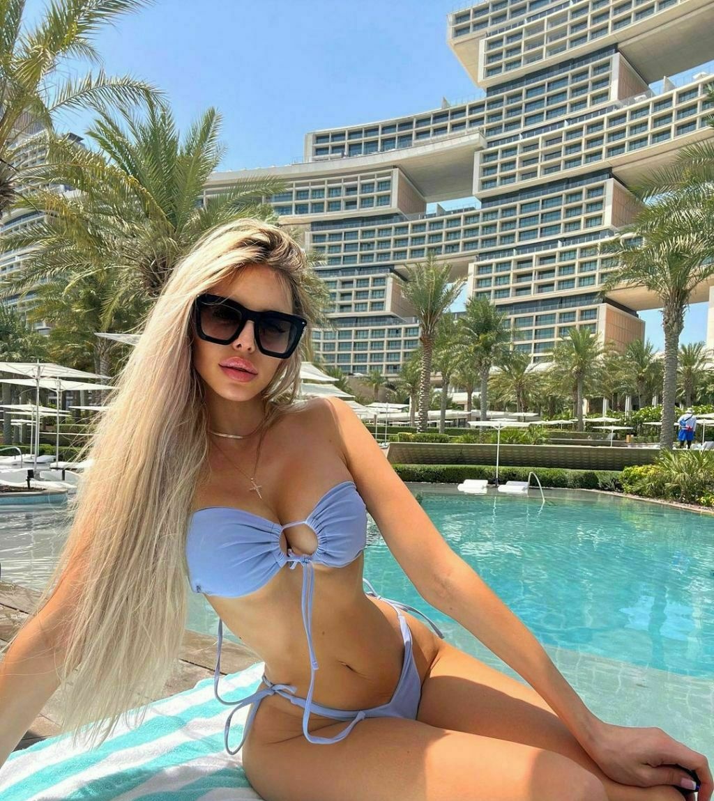 Яна привлекальеная девушка из Никольского цена от 6000 руб