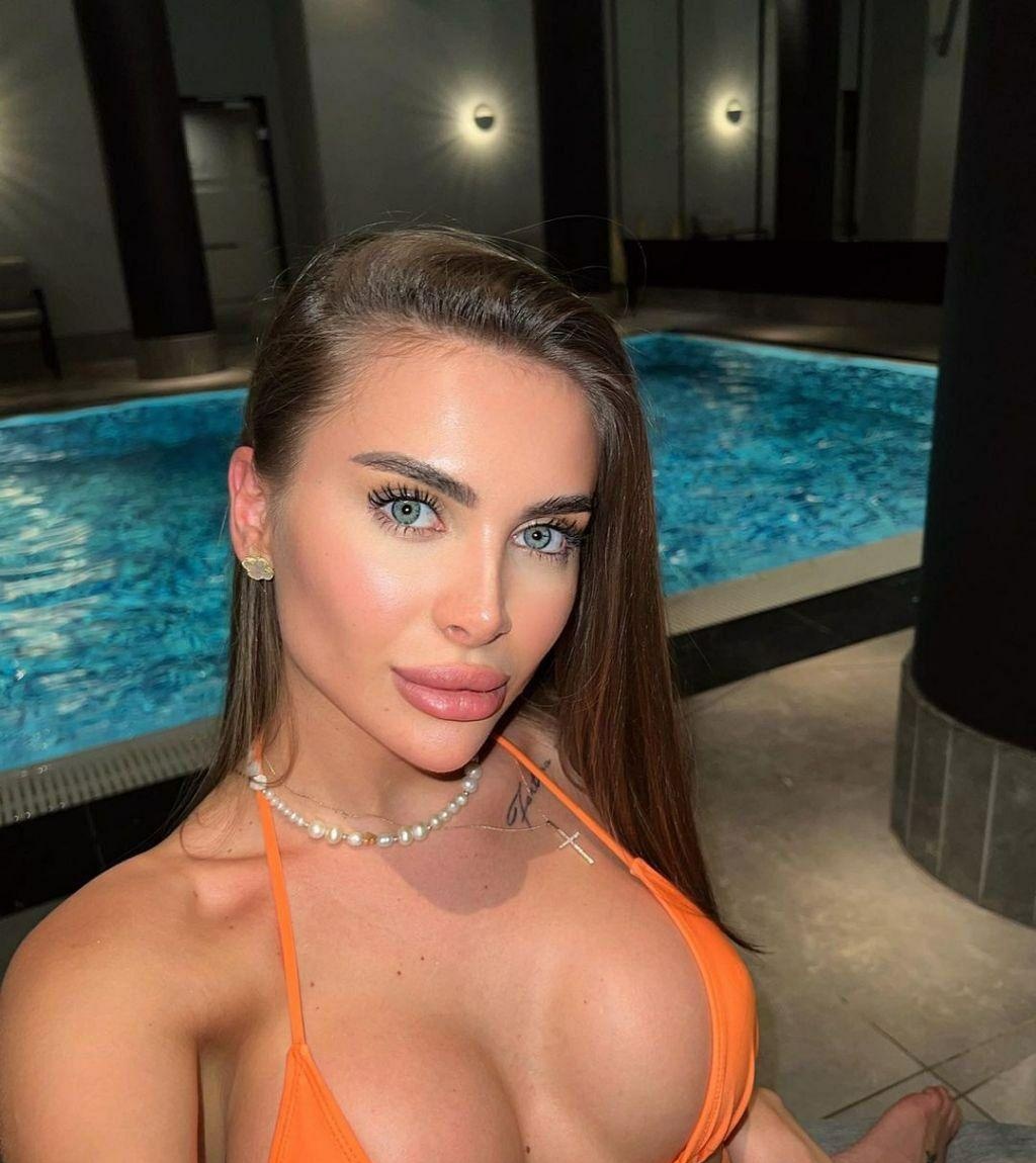 ЯНА привлекальеная девушка из Никольского цена от 5000 руб