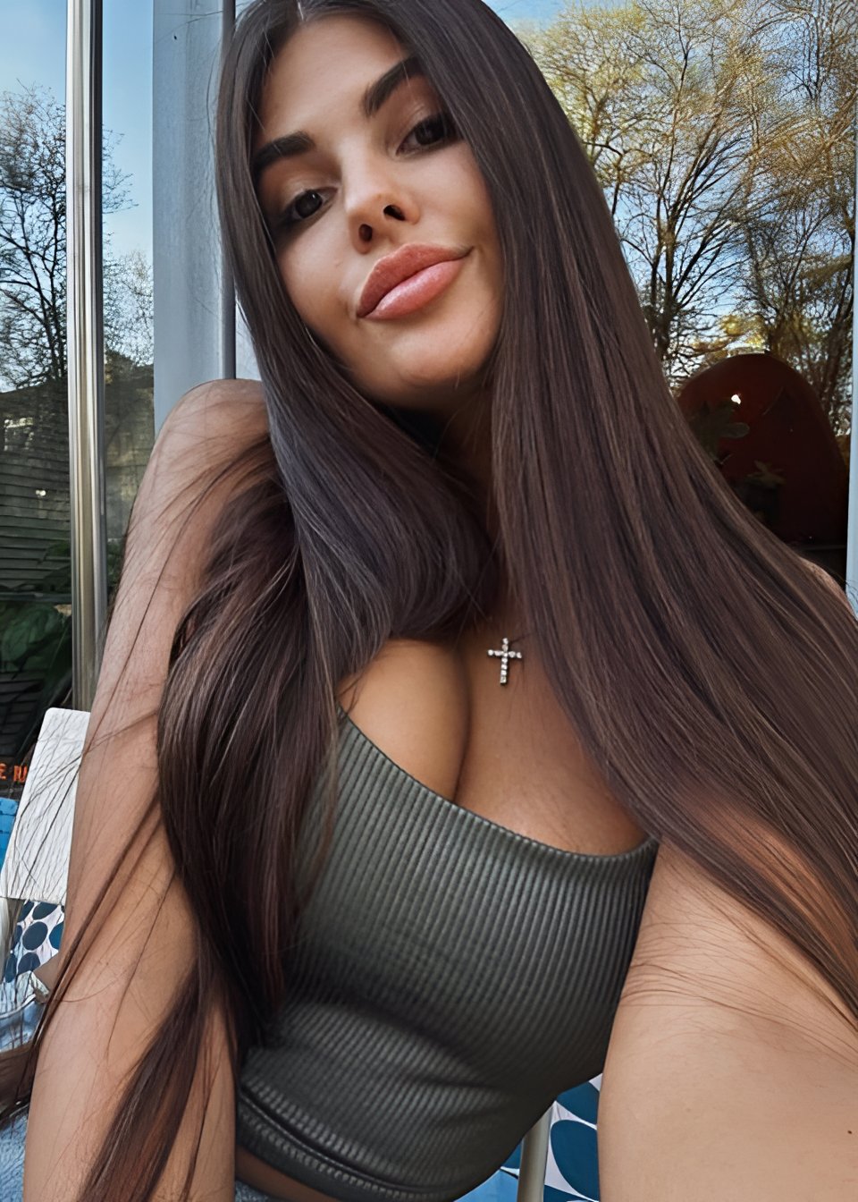 Дана привлекальеная девушка из Никольского цена от 8000 руб