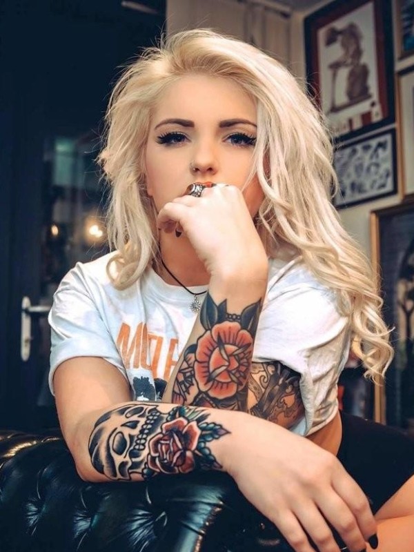 Ирен привлекательная девушка из Никольского цена от 3000 руб