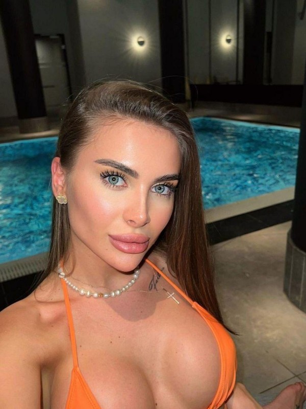 ЯНА привлекательная девушка из Никольского цена от 5000 руб