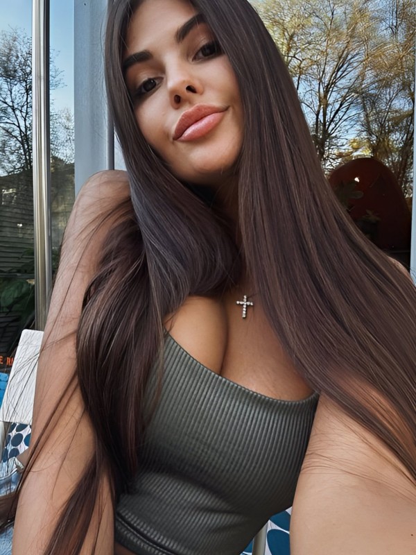 Дана привлекательная девушка из Никольского цена от 8000 руб